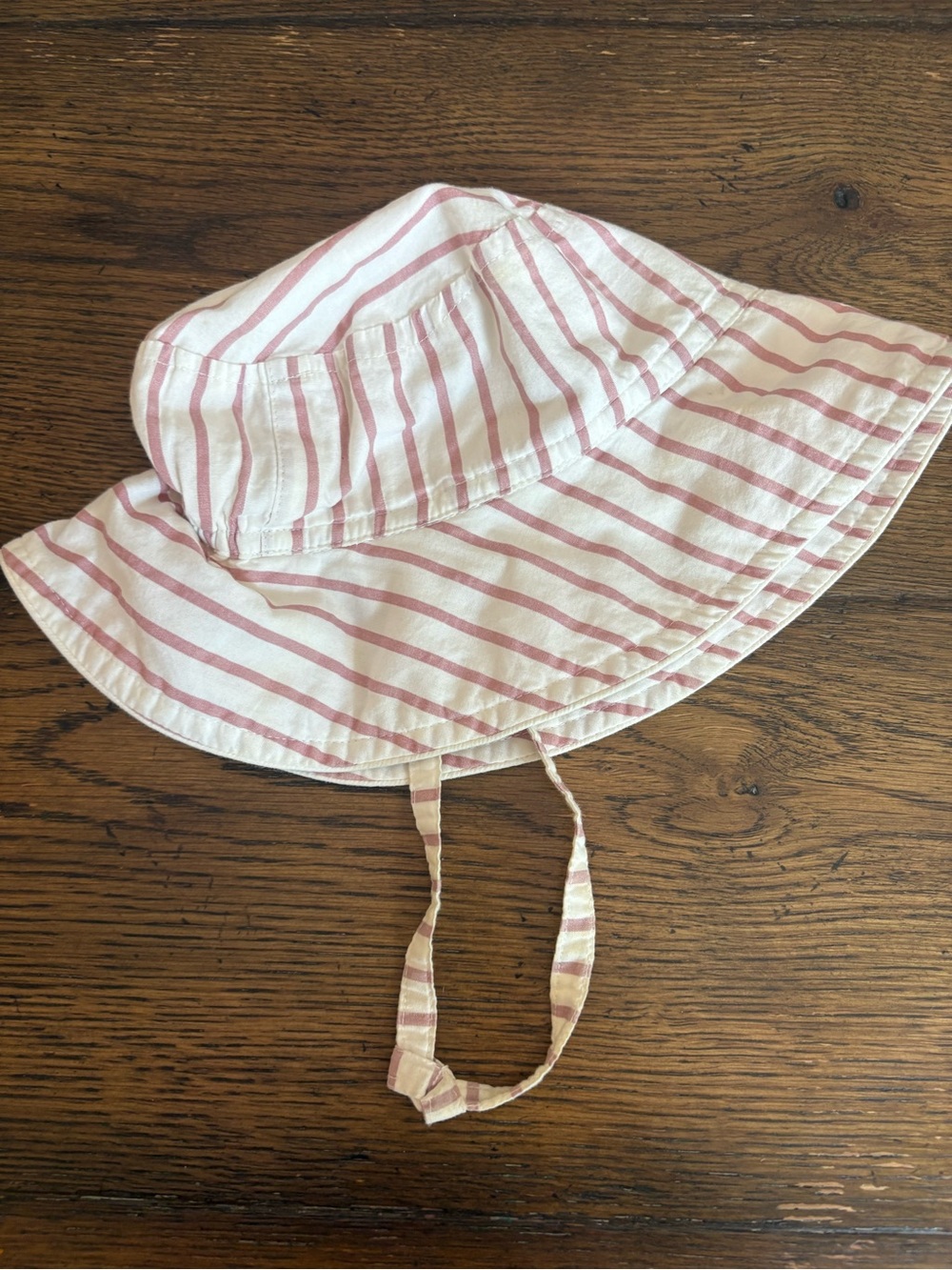 Pehr sun hat